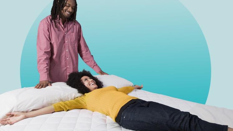 The Puffy Lux Mattress Review 2021 | Best Sleeping Mattresses Buying Guide