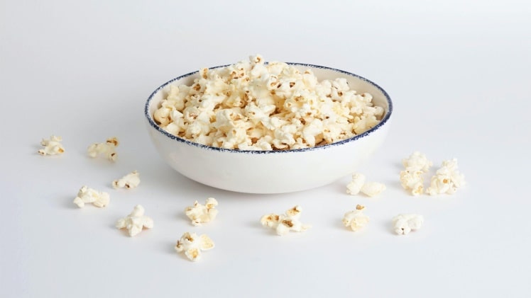 How to make popcorn at home